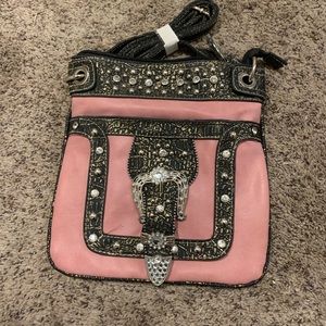 New woman’s cross body purse